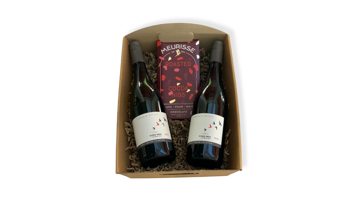 Flying Birds Sauvignon Blanc Gift Basket